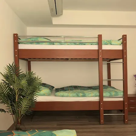 Hostel Old Town *