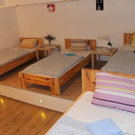 Hostel Old Town *